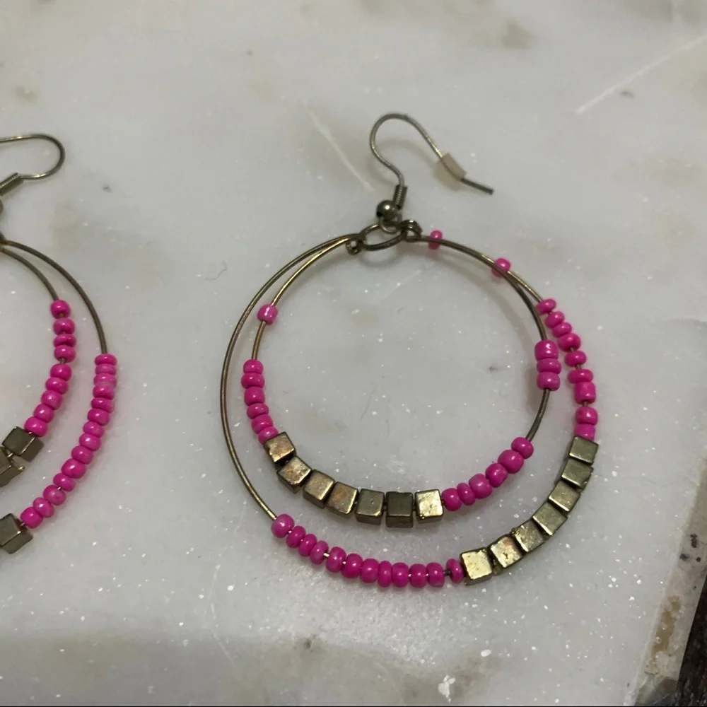 Gold square bead & pink small bead hoop earrings
